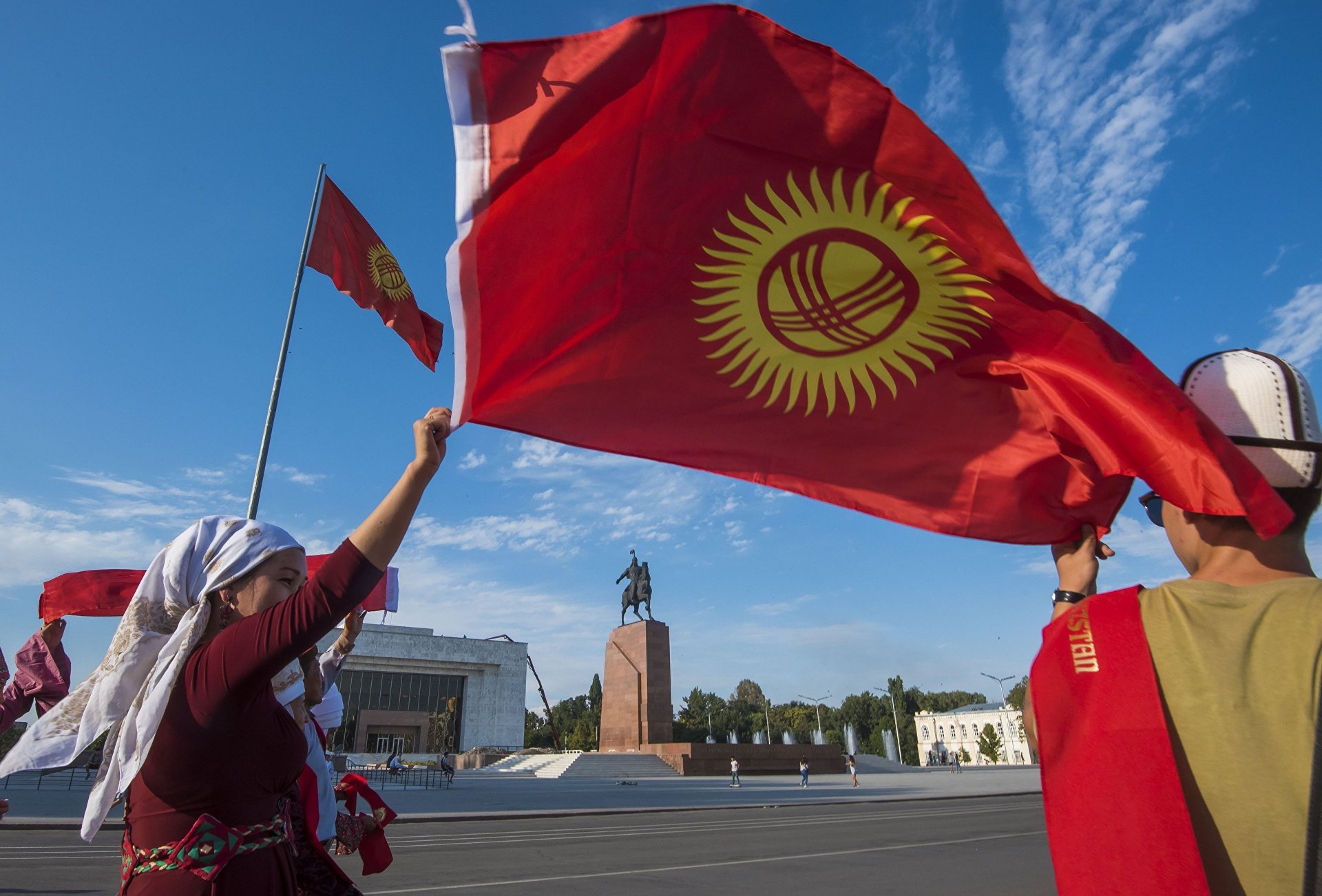 флаг киргизии картинки