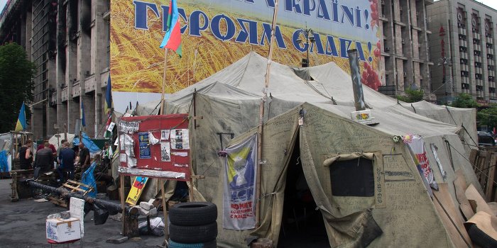 Пол Крейг Робертс: "Доверчивые простофили" будут сожалеть о Майдане до конца жизни Пол Крейг Робертс: "Доверчивые простофили" будут сожалеть о Майдане до конца жизни