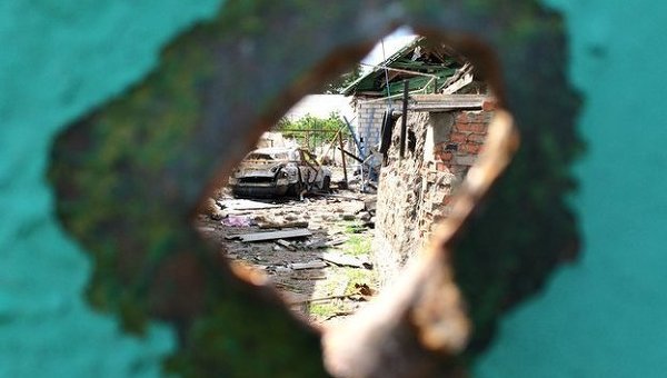 Донецк и Луганск: в эпицентре украинского кризиса Донецк и Луганск: в эпицентре украинского кризиса