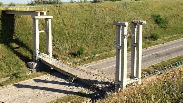 Донецк и Луганск: в эпицентре украинского кризиса Донецк и Луганск: в эпицентре украинского кризиса