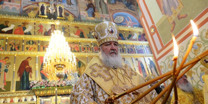 Патриарх Московский Кирилл помолился о мире на Украине Патриарх Московский Кирилл помолился о мире на Украине