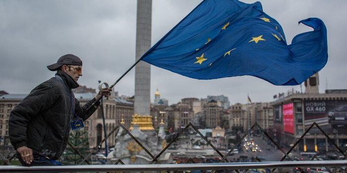 Эксперты: Потери Украины при подписании ассоциации с ЕС составят 19% ВВП ежегодно Эксперты: Потери Украины при подписании ассоциации с ЕС составят 19% ВВП ежегодно