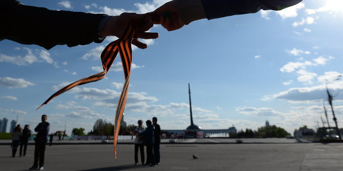 Украинских милиционеров обвинили в терроризме за георгиевскую ленточку Украинских милиционеров обвинили в терроризме за георгиевскую ленточку