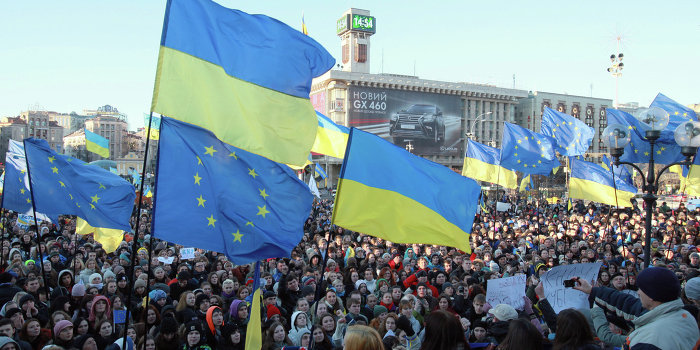 Украина и Евросоюз подписали экономическую часть договора об ассоциации Украина и Евросоюз подписали экономическую часть договора об ассоциации