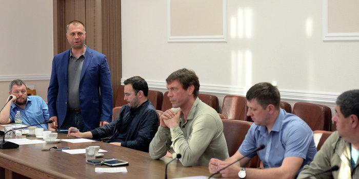 В Донецке начался второй раунд консультаций В Донецке начался второй раунд консультаций