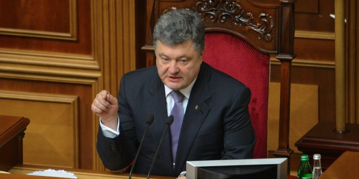 Порошенко принуждают к миру Порошенко принуждают к миру