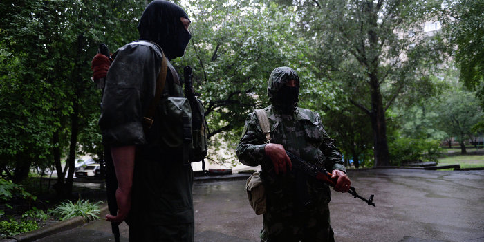 Колонна военной техники ополченцев пробилась в Краматорск Колонна военной техники ополченцев пробилась в Краматорск