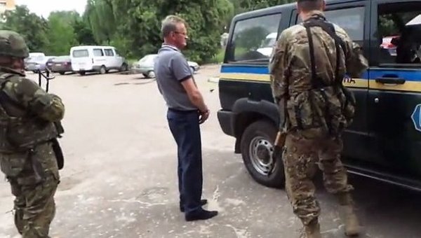 Силовики продолжают аресты руководства Славянска Силовики продолжают аресты руководства Славянска