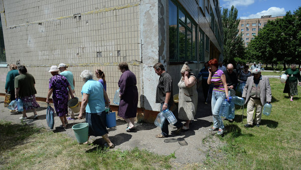 Луганск остался без электричества и воды Луганск остался без электричества и воды