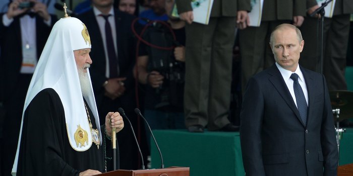 Путин просит Патриарха Кирилла помочь умиротворению Украины Путин просит Патриарха Кирилла помочь умиротворению Украины