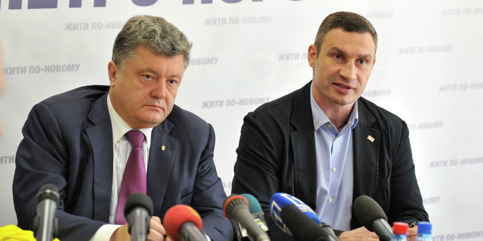 Сектанты для Порошенко и Кличко спели Аллилуйя на Крещатике Сектанты для Порошенко и Кличко спели Аллилуйя на Крещатике