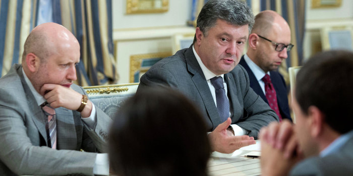 Кровавые кролики начали грызть друг друга Кровавые кролики начали грызть друг друга