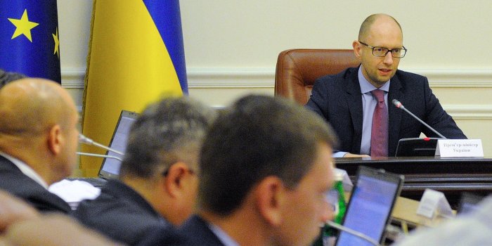 Яценюк лично профинансирует карательную операцию вопреки Раде Яценюк лично профинансирует карательную операцию вопреки Раде
