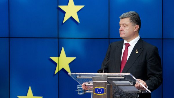 По указанию Турчинова украинцы приравнены к нацистам По указанию Турчинова украинцы приравнены к нацистам