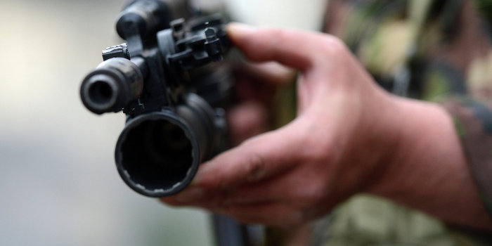 Украинские солдаты расстреляли своих сослуживцев Украинские солдаты расстреляли своих сослуживцев