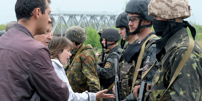 Украинские офицеры призывают вешать на столбах сторонников Новороссии