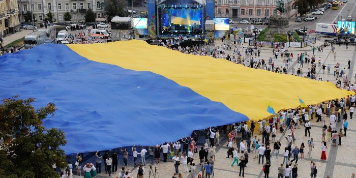Харьковские милиционеры назвали украинский флаг «тряпкой»