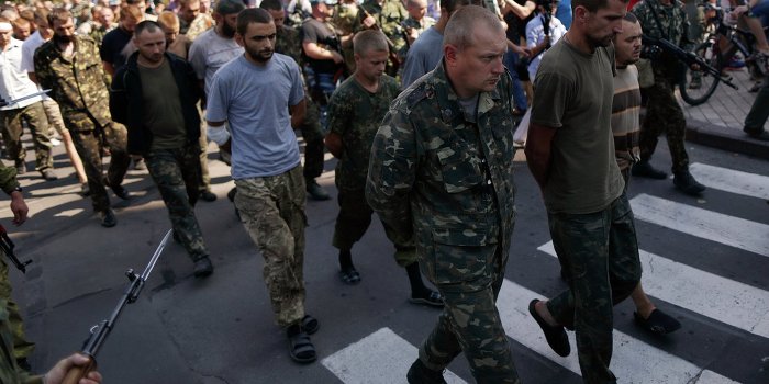 Поведение пленных солдат разочаровало украинских «патриотов» Поведение пленных солдат разочаровало украинских «патриотов»