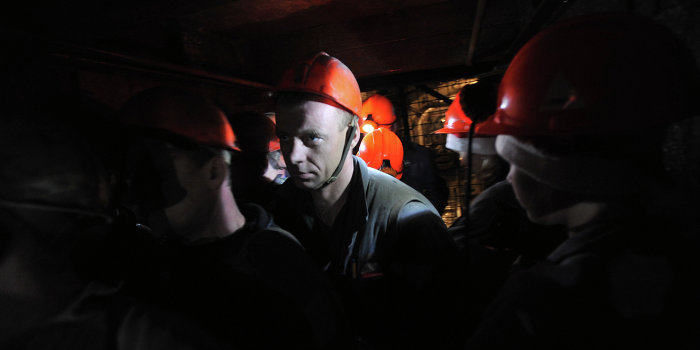 Сотни горняков заблокированы в шахте Донецка