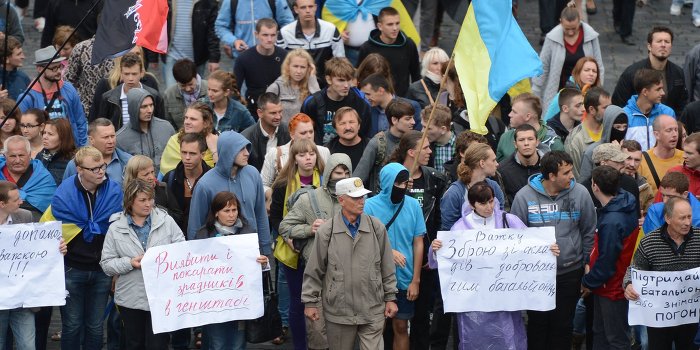 В Киеве митингующие требуют импичмента Порошенко