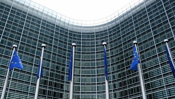 Junge Welt: Младший партнер. Украина и ассоциация с ЕС Junge Welt: Младший партнер. Украина и ассоциация с ЕС