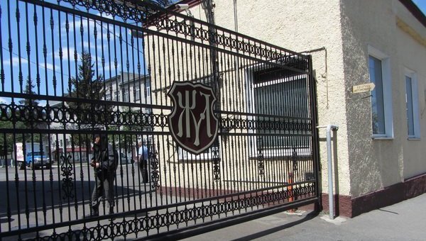 Порошенко обвиняют в подготовке захвата кондитерской фабрики в Житомире Порошенко обвиняют в подготовке захвата кондитерской фабрики в Житомире