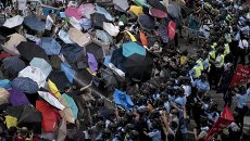 Junge Welt: Гонконг под дождем