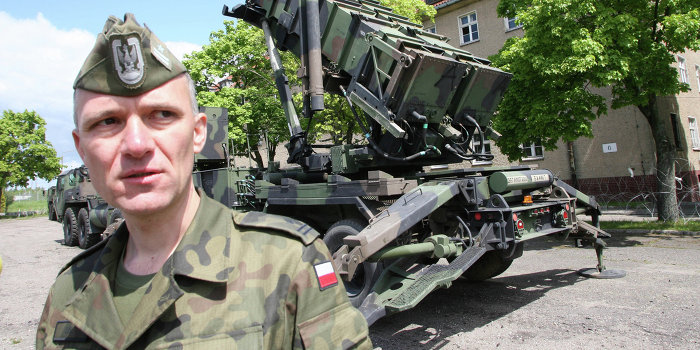 Польские наемники сдались в плен ополчению в аэропорту Донецка Польские наемники сдались в плен ополчению в аэропорту Донецка