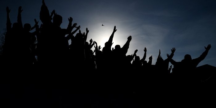 Православный храм захватили 50 бритоголовых молодчиков на Львовщине Православный храм захватили 50 бритоголовых молодчиков на Львовщине