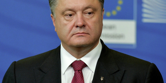 Порошенко мечтает о наступлении «артиллерийской тишины» в Донбассе Порошенко мечтает о наступлении «артиллерийской тишины» в Донбассе