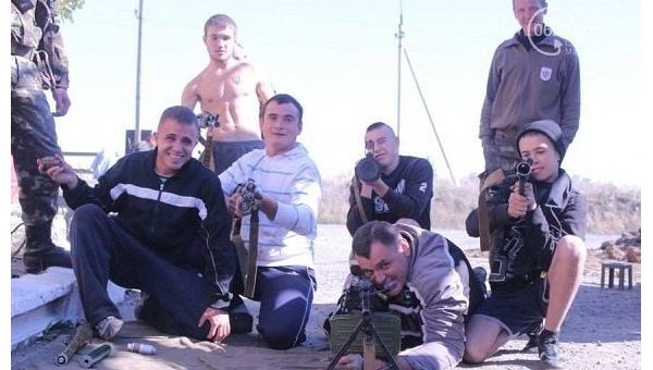 Под Мариуполем Нацгвардия прикрывается детьми-сиротами Под Мариуполем Нацгвардия прикрывается детьми-сиротами