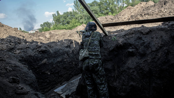 Коломойский травит украинских солдат некачественной тушенкой Коломойский травит украинских солдат некачественной тушенкой