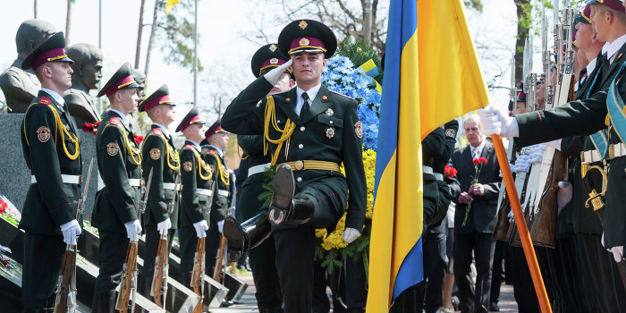 На Украине возбуждено уголовное дело против бывших министров обороны На Украине возбуждено уголовное дело против бывших министров обороны