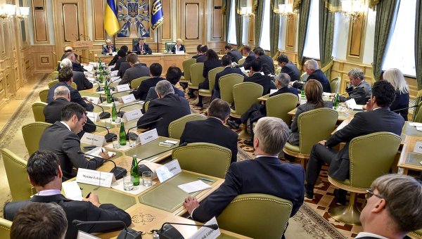 Министр обороны Украины передал в ОБСЕ новые версии о «нападении» России Министр обороны Украины передал в ОБСЕ новые версии о «нападении» России