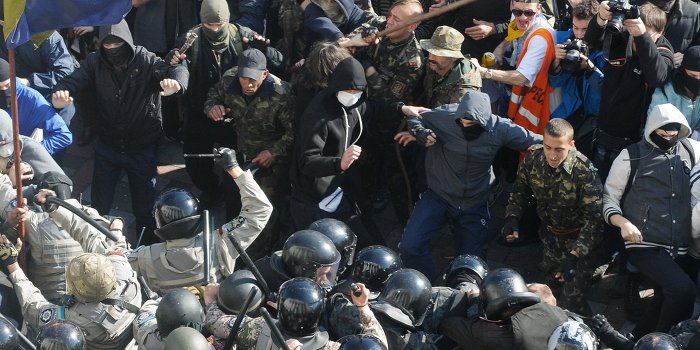 Штурм Верховной Рады: есть задержанные и пострадавшие Штурм Верховной Рады: есть задержанные и пострадавшие