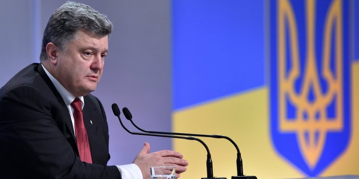 Порошенко просит республики Новороссии перенести выборы на 7 декабря Порошенко просит республики Новороссии перенести выборы на 7 декабря