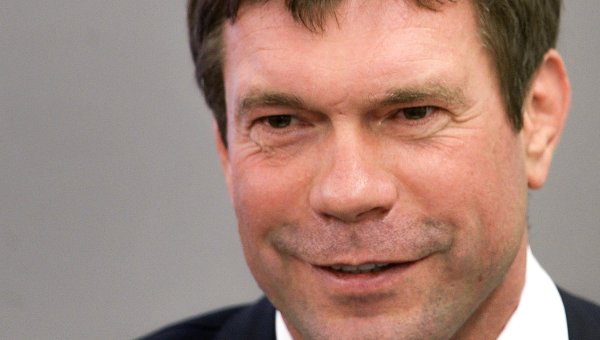 Царев: Яценюк может досрочно заменить Порошенко на посту президента Царев: Яценюк может досрочно заменить Порошенко на посту президента