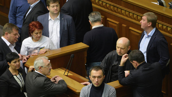 Из Администрации президента Порошенко массово бегут чиновники Из Администрации президента Порошенко массово бегут чиновники