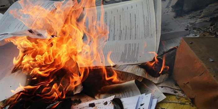 Аваков ликвидирует УБОП, чтобы уничтожить досье на нацистов Аваков ликвидирует УБОП, чтобы уничтожить досье на нацистов