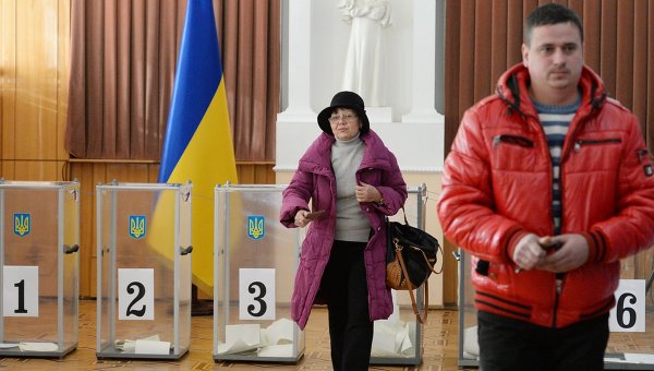 На Украину для голосования на выборах приехало 15 тысяч ее граждан На Украину для голосования на выборах приехало 15 тысяч ее граждан