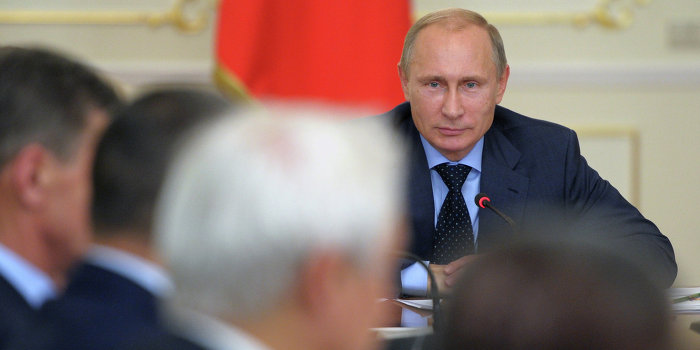 Владимир Путин поздравил украинцев с 70-летием освобождения Родины от фашизма Владимир Путин поздравил украинцев с 70-летием освобождения Родины от фашизма