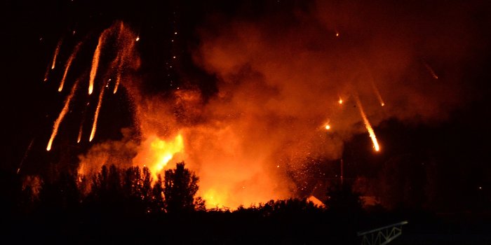 Ночной бой в Краматорске: взорваны склады Нацгвардии Ночной бой в Краматорске: взорваны склады Нацгвардии