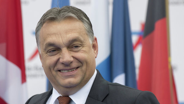 США стремятся помешать движению Венгрии в сторону российской орбиты