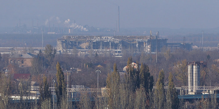 «Правый сектор» отступает из аэропорта Донецка в западном направлении