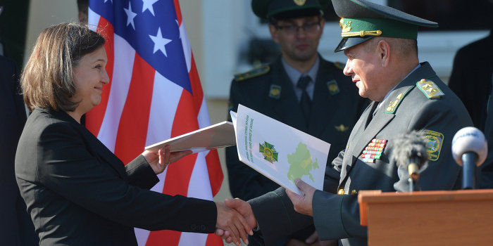 КиберБеркут: Украинская армия управляется и финансируется командирами ВС США