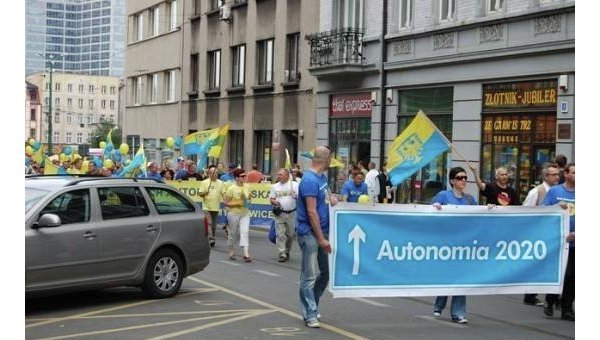 В Польше появились свои желто-голубые сепаратисты В Польше появились свои желто-голубые сепаратисты