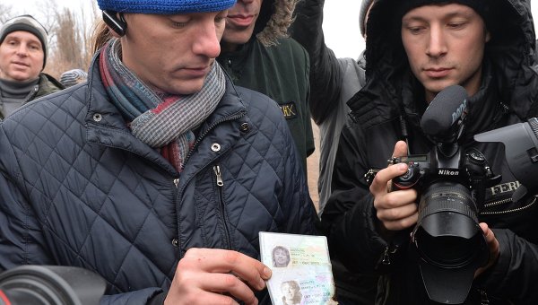 «Киев не дает журналистам работать со своей стороны фронта» «Киев не дает журналистам работать со своей стороны фронта»