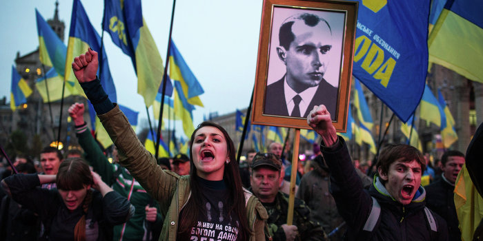 Ради польской карты украинские студенты открещиваются от Бандеры Ради польской карты украинские студенты открещиваются от Бандеры