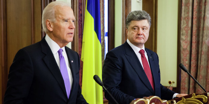 Полгода «президентства»: Порошенко входит в историю как ликвидатор Украины Полгода «президентства»: Порошенко входит в историю как ликвидатор Украины
