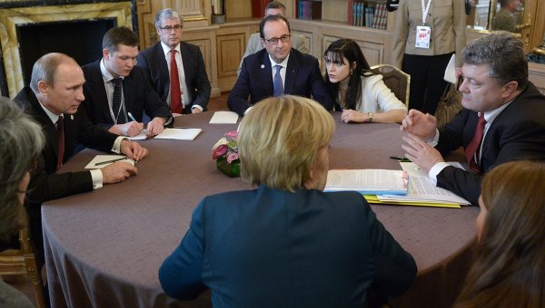 Президент Франции высказался за автономию восточных регионов Украины Президент Франции высказался за автономию восточных регионов Украины